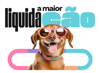 Foto de um cachorro com óculos feliz pela Liquidação de produtos para cachorro na Black Friday da Tudo de Bicho