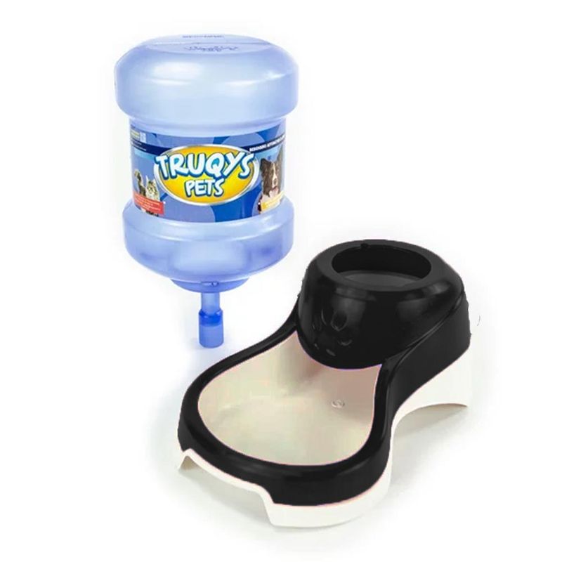 Foto-do-produto-Kit-Bandeja-Truqys-Pets-Comedouro-e-Bebedouro-Design-Inclinado-Preto-2-Litros-no-petshop-online-da-Tudo-de-Bicho